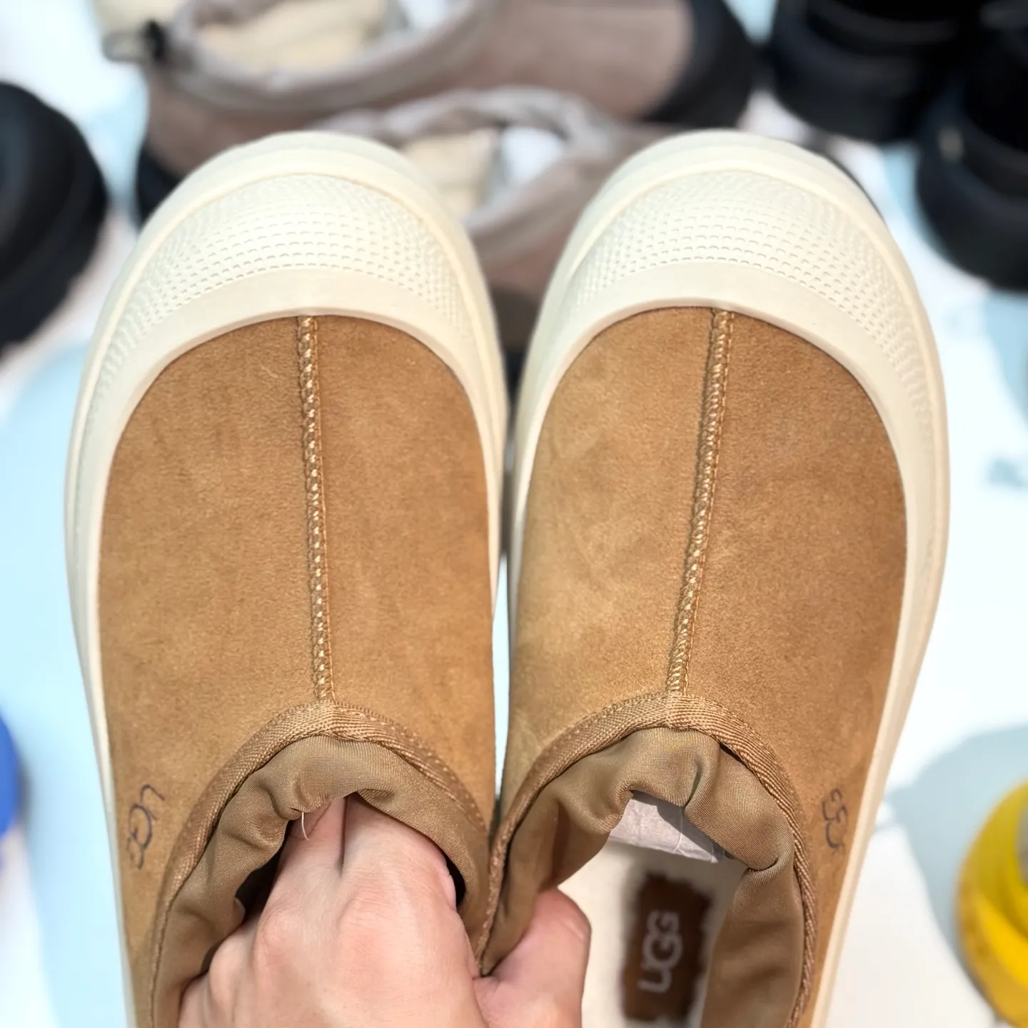 Local 💰600 Exclusive version Original OEM grade UGG Wang Yibo's same style High-end exclusive supply Pyramid-top workmanship quality High-end needs to come # Big advantage supply ❗️❗️❗️ Low-top men's and women's shoes size: 36 37 38 39 40 41 42 43 44#